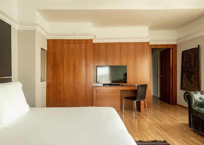 Balmes, A Member Of Preferred &